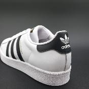 Adidas Superstar blanche et noir taille 42